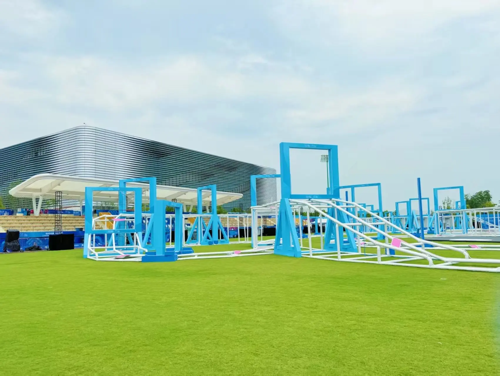 待的项目之, 一系列由世, 认证的世界