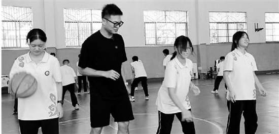 打铁, 学生应晓鸾