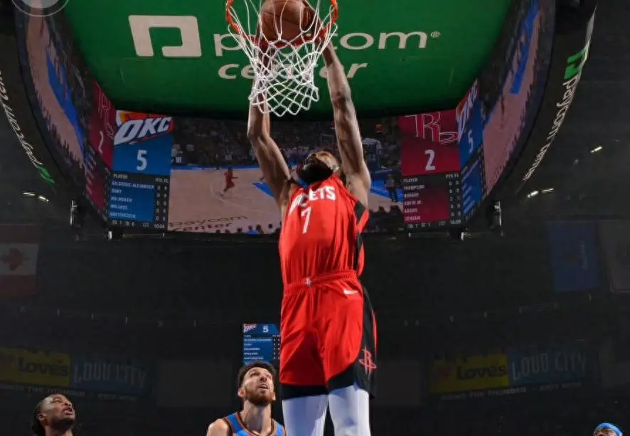 alt, 火箭用两枚, 狂轰